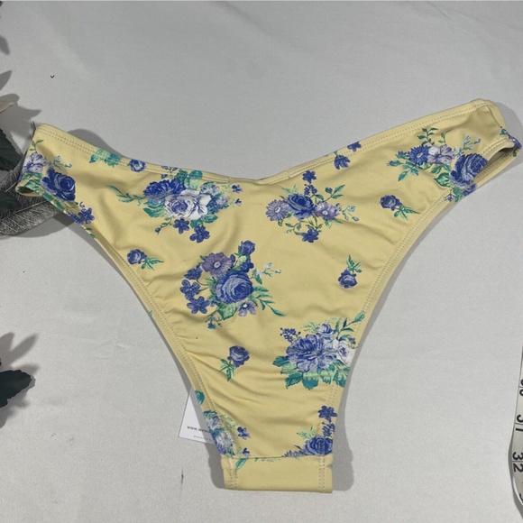 NWT WEWOREWHAT [ Large ] V-Shape Bikini‎ Bottoms in Cream Golden Hour - Picture 8 of 10